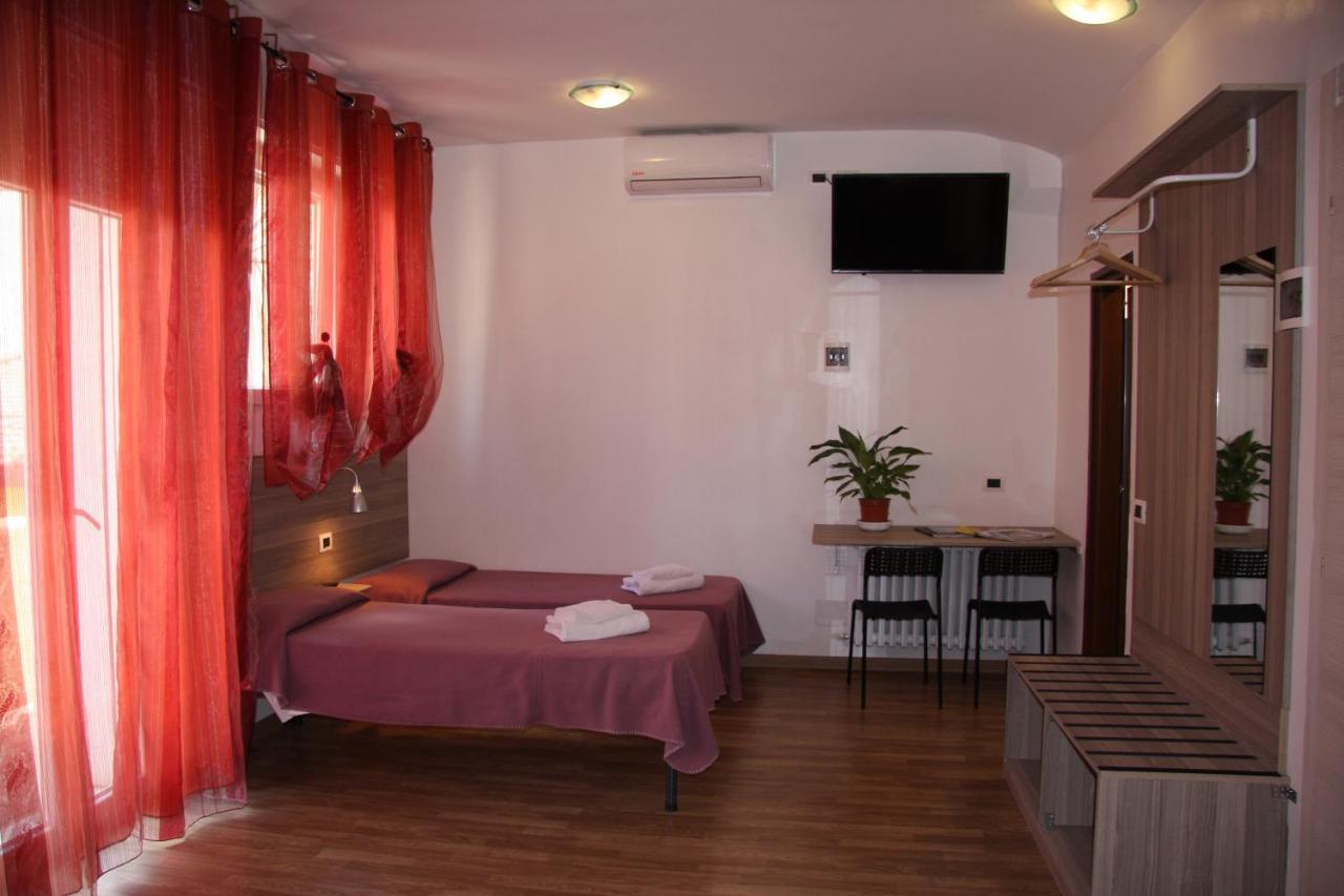 Hotel Adelchi Milánó Kültér fotó